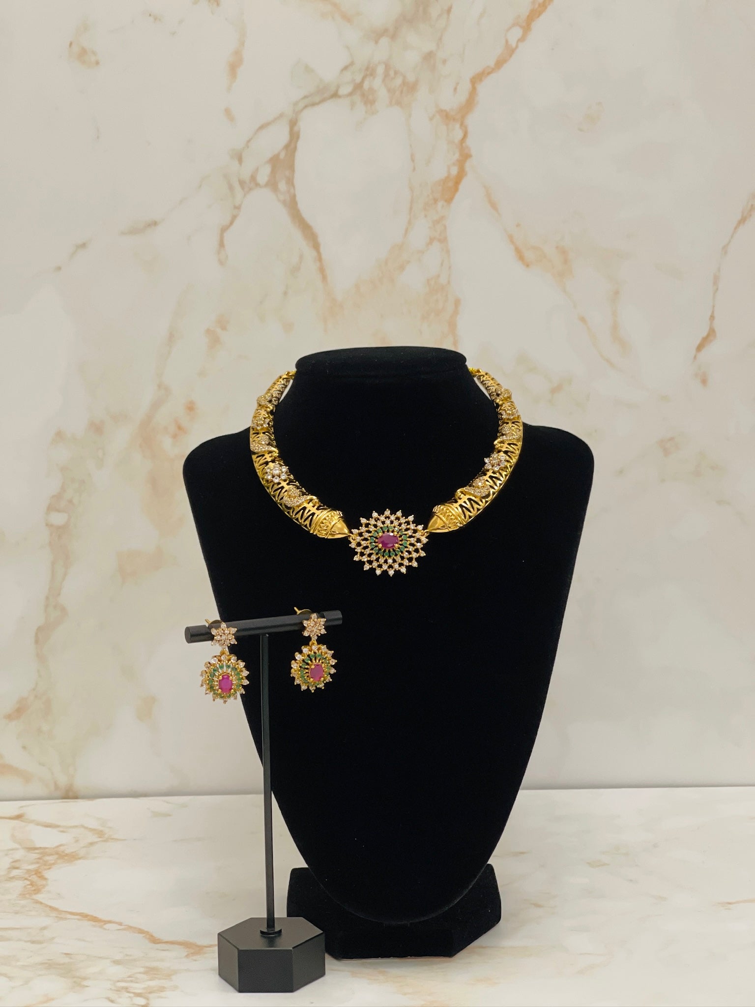 Premium Neckpiece Set